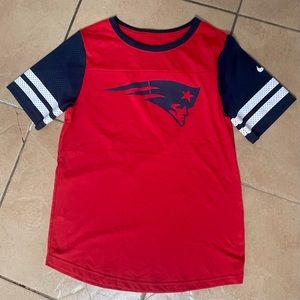 NFL TEAM APPAREL // NEW ENGLAND PATRIOTS JERSEY TEE